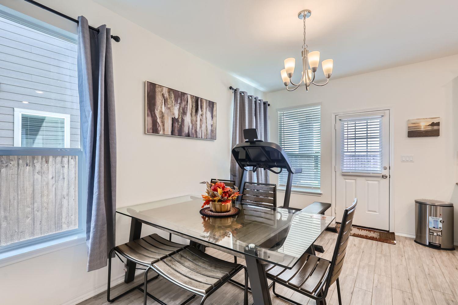 2110 Goji Ln Property Photo 12