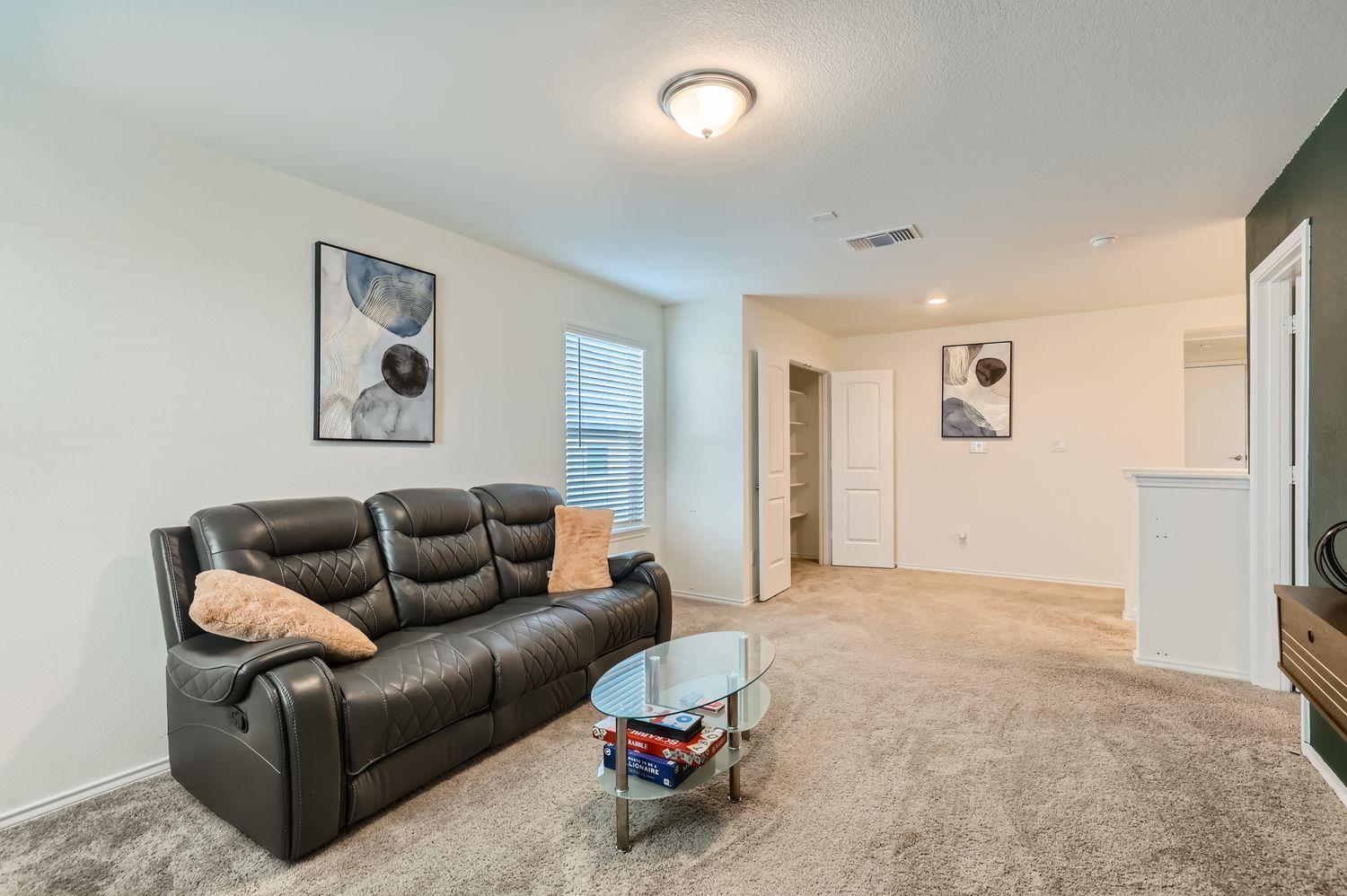 2110 Goji Ln Property Photo 18
