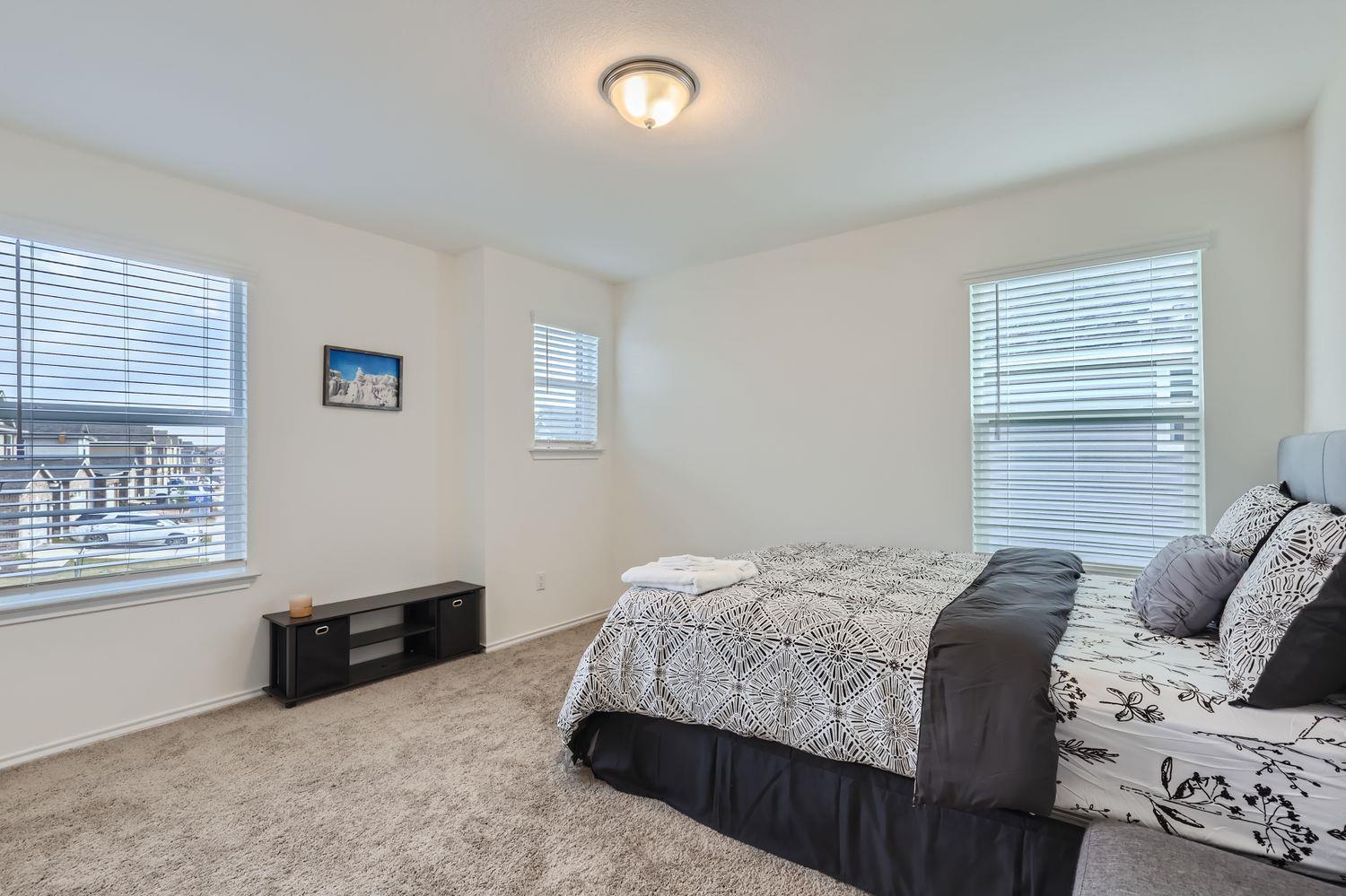 2110 Goji Ln Property Photo 24
