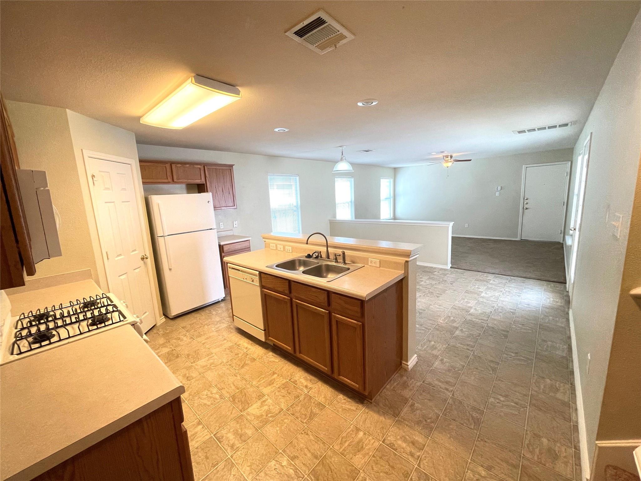 810 Palo Duro Dr Property Photo 5