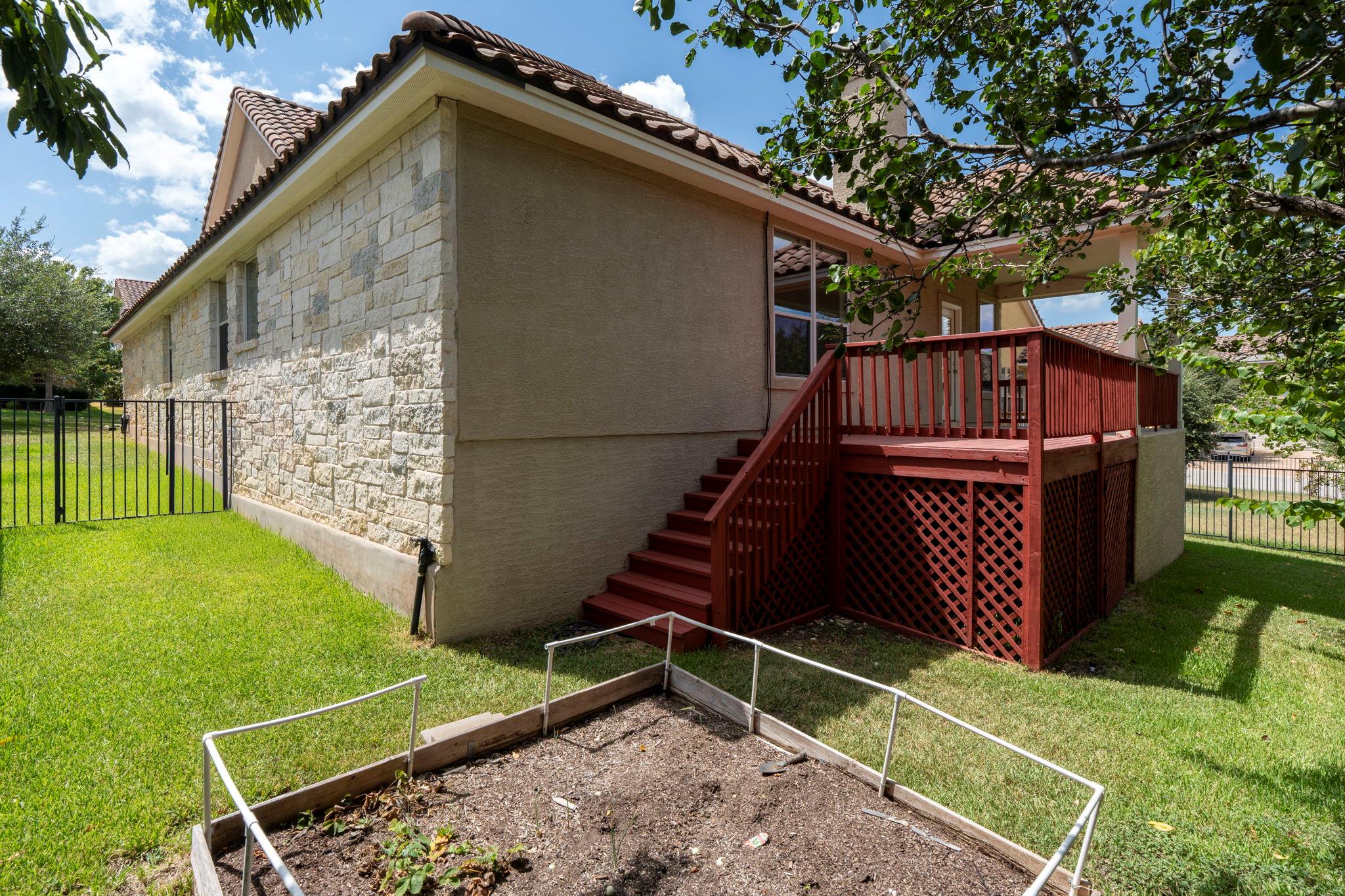 14505 Broadwinged Hawk Dr Property Photo 11