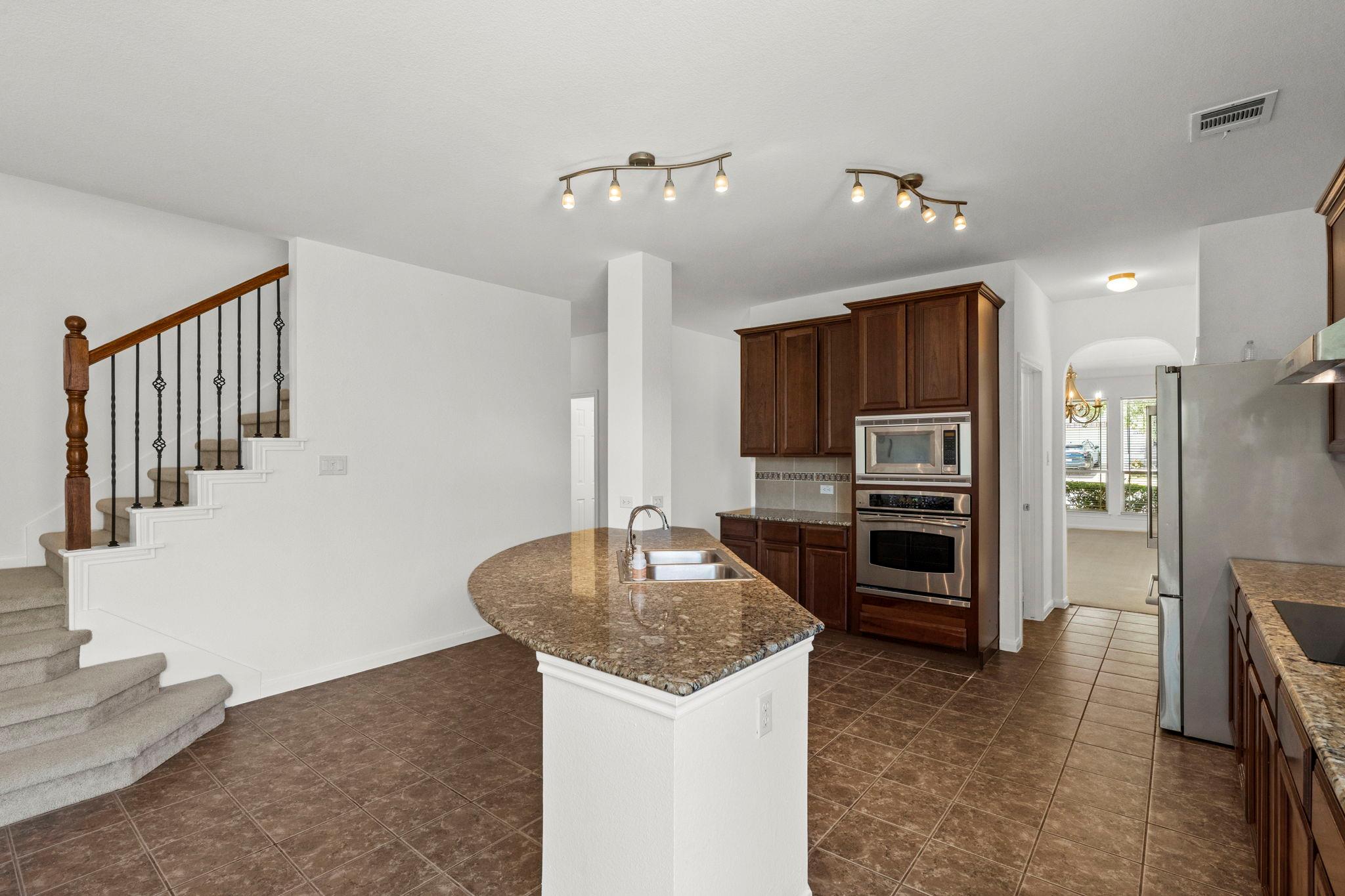 14505 Broadwinged Hawk Dr Property Photo 18