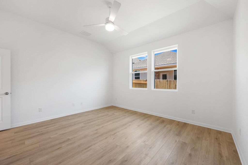 121 Knockout Rose Dr Property Photo 23