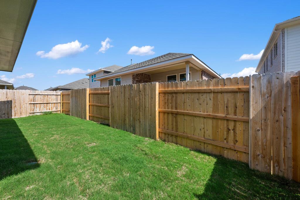 121 Knockout Rose Dr Property Photo 33