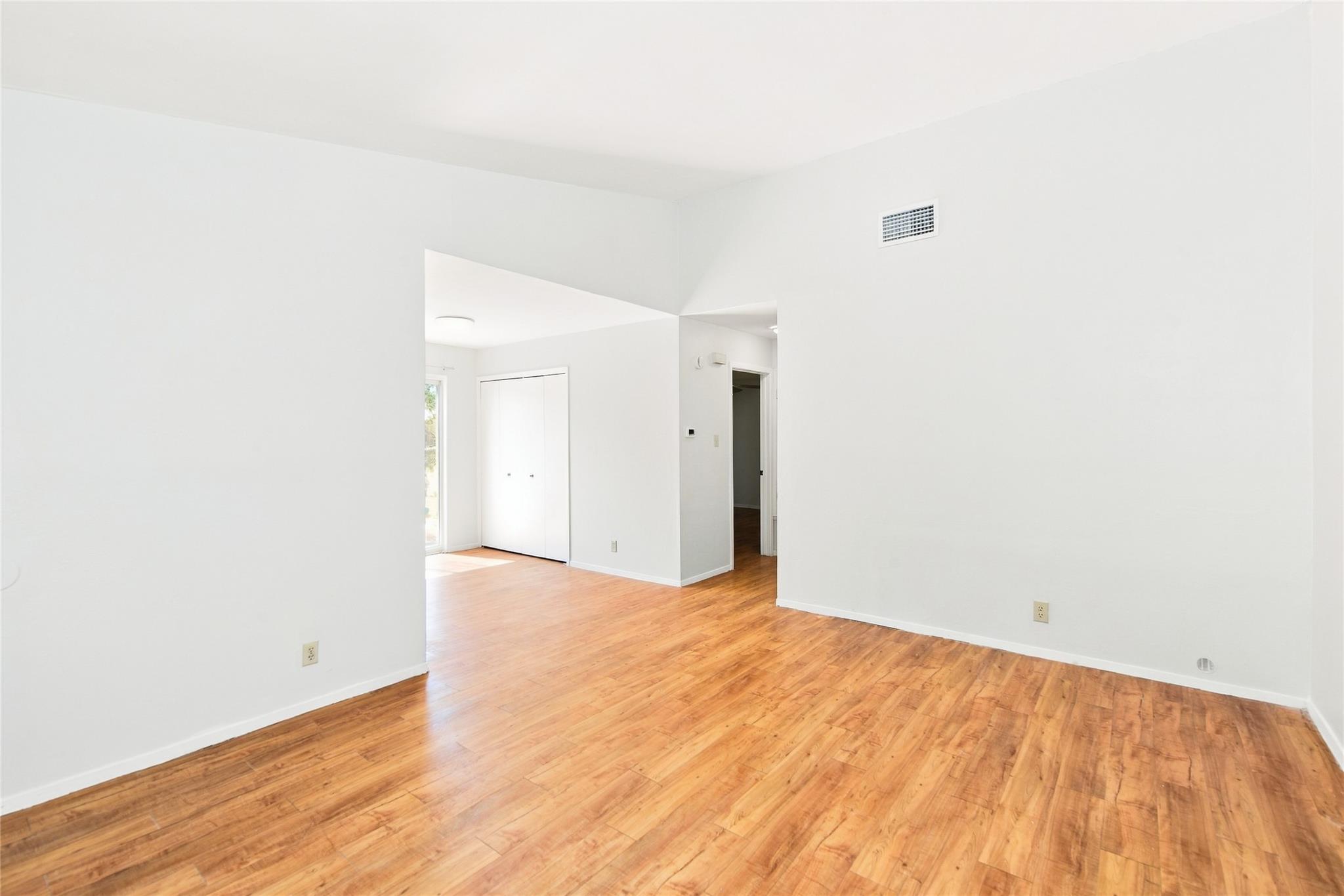 1918 Nicole Cir #b Property Photo 5