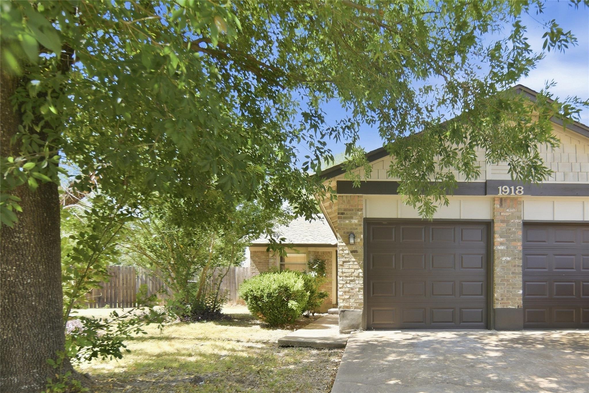 1918 Nicole Cir #b Property Photo 14