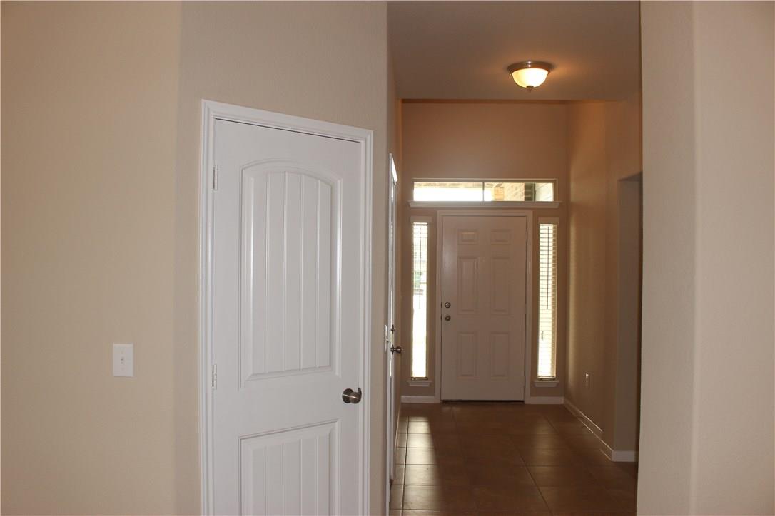 1024 Palo Duro Cv Property Photo 4