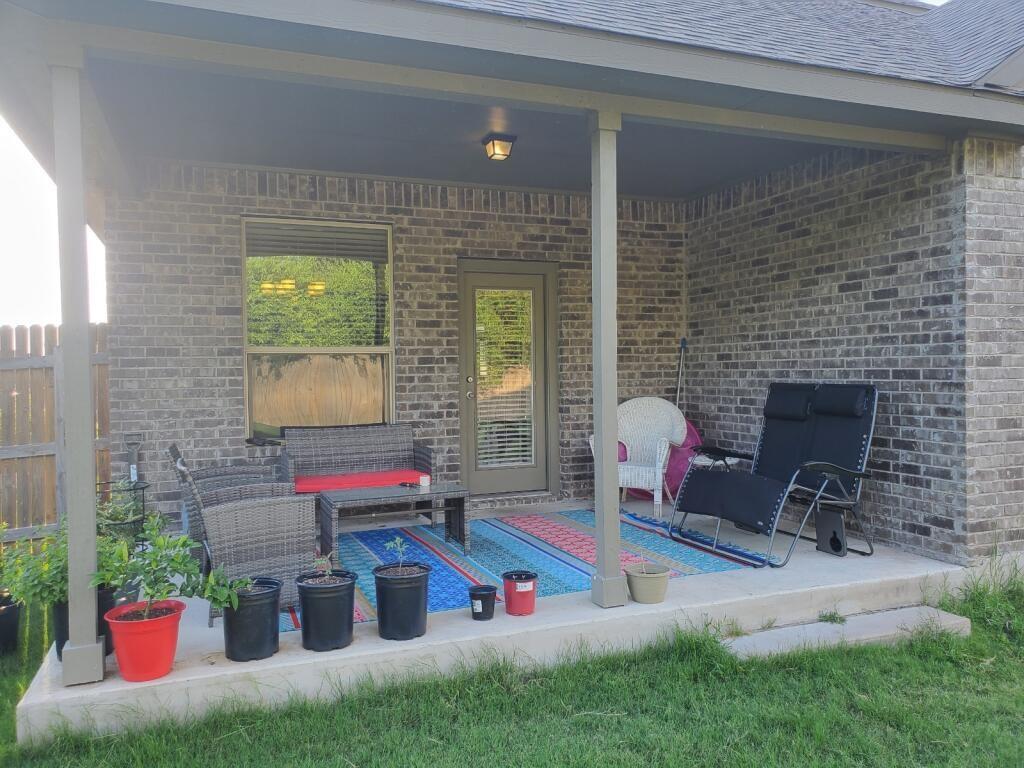 1024 Palo Duro Cv Property Photo 22