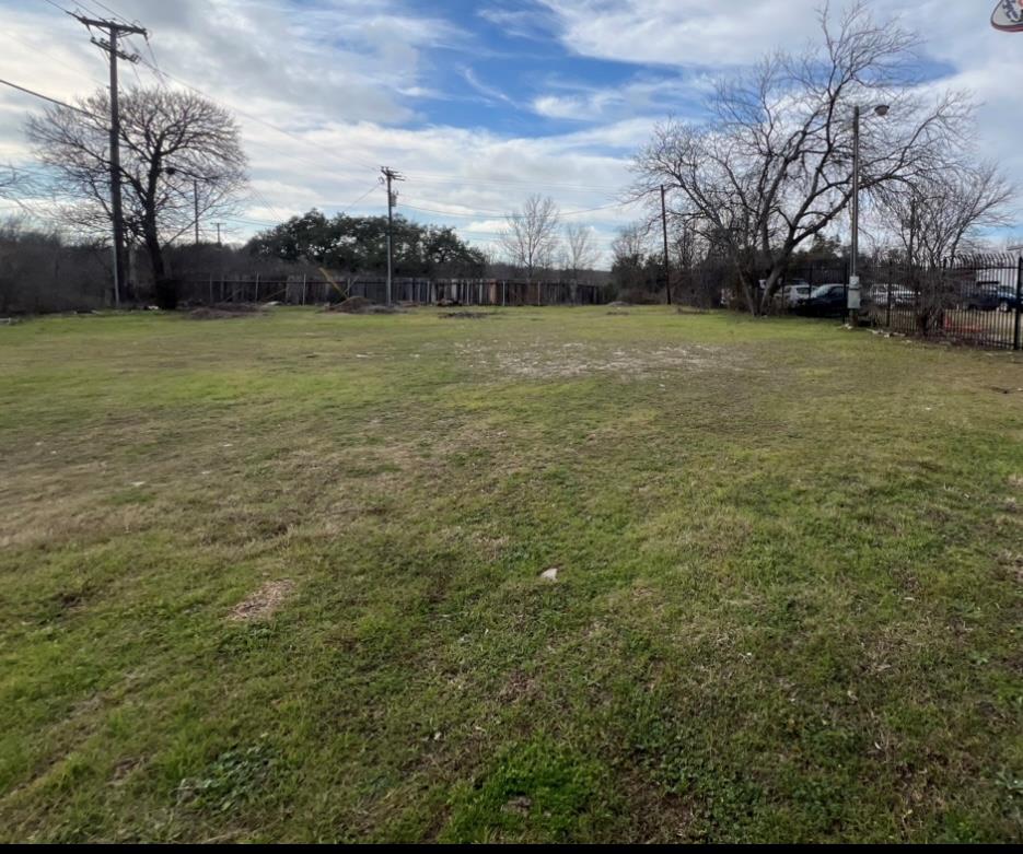 1700 N Interstate 35 Hwy Property Photo 6