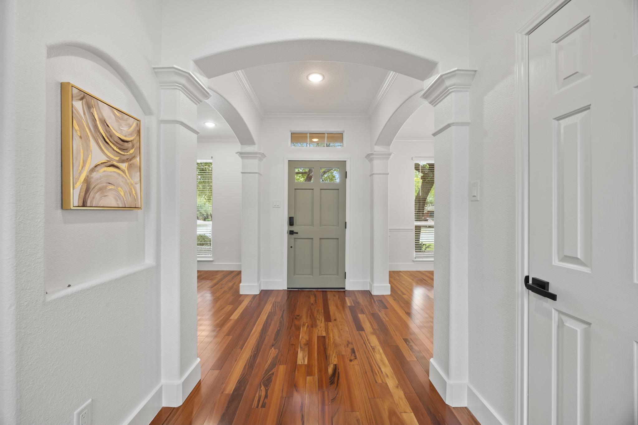 1245 Lacey Oak Loop Property Photo 6