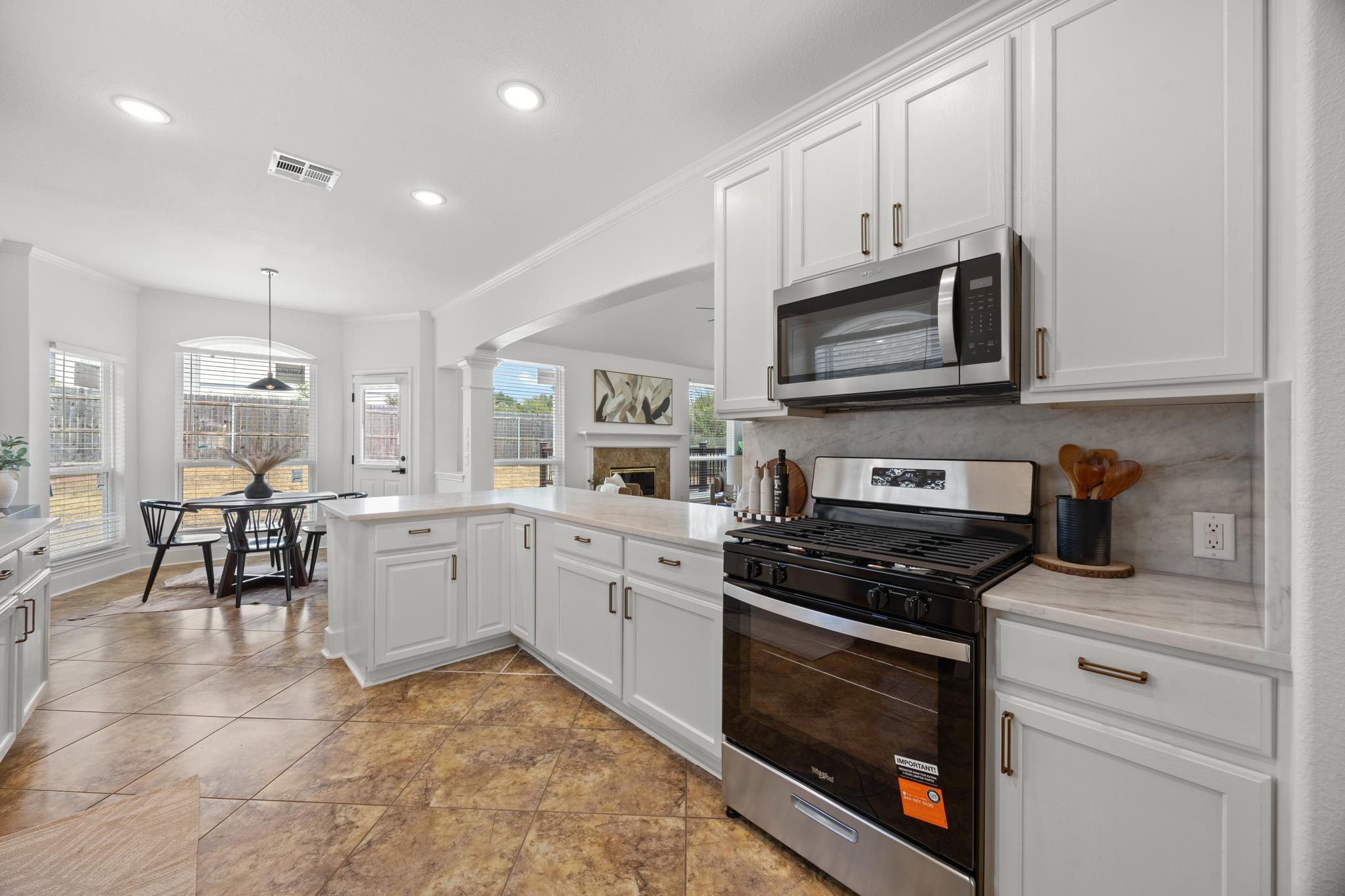 1245 Lacey Oak Loop Property Photo 8