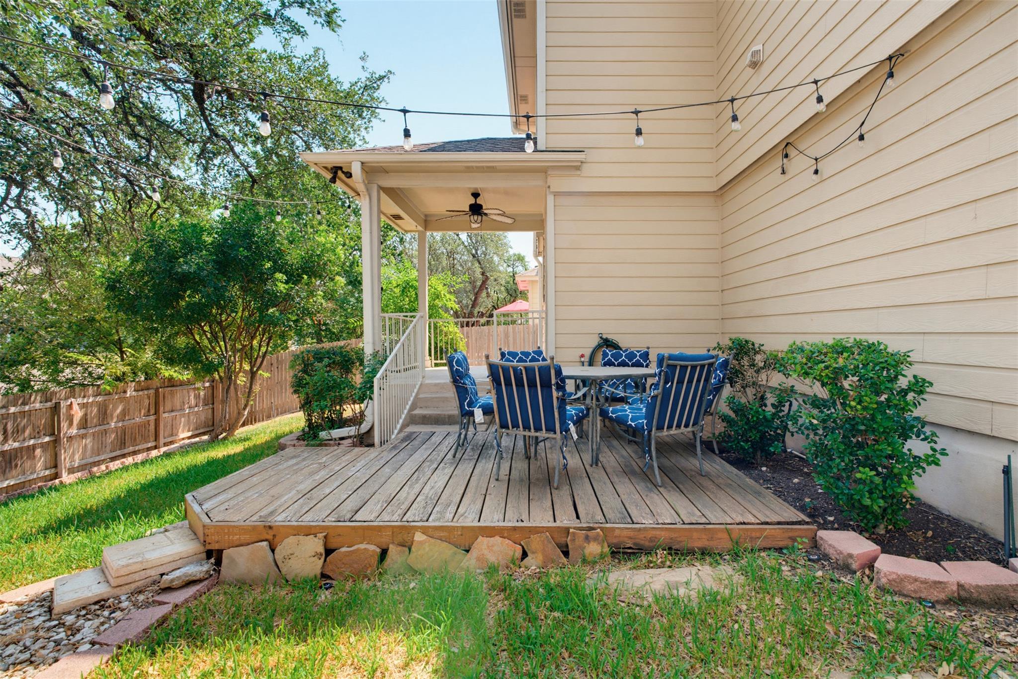 2110 Keepsake Dr Property Photo 24