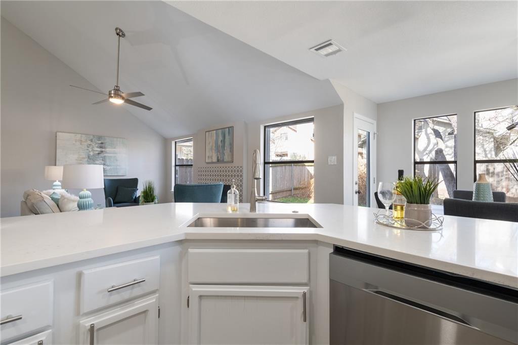 12804 Modena Trl Property Photo 5