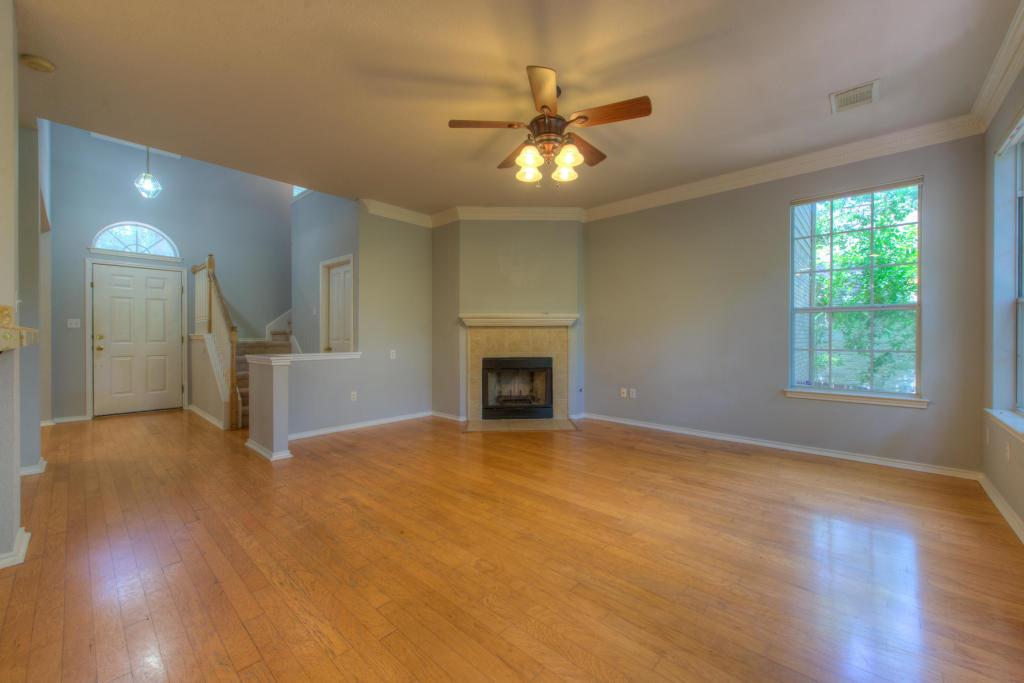 12610 Mcnelly Trl Property Photo 5