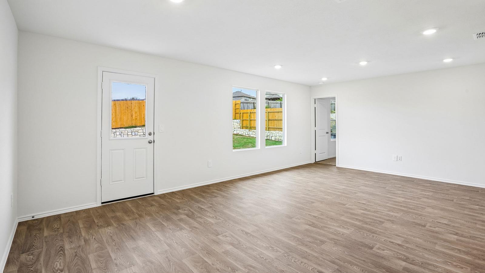 311 Palestine Trl Property Photo 4