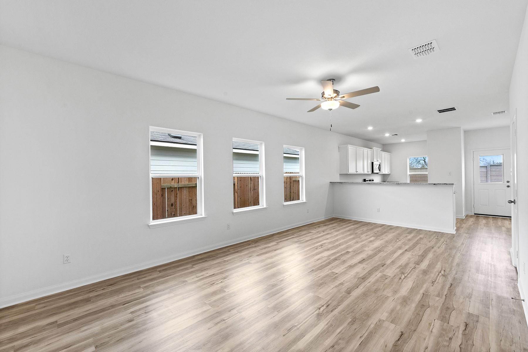 18416 Stellers Sea St Property Photo 2