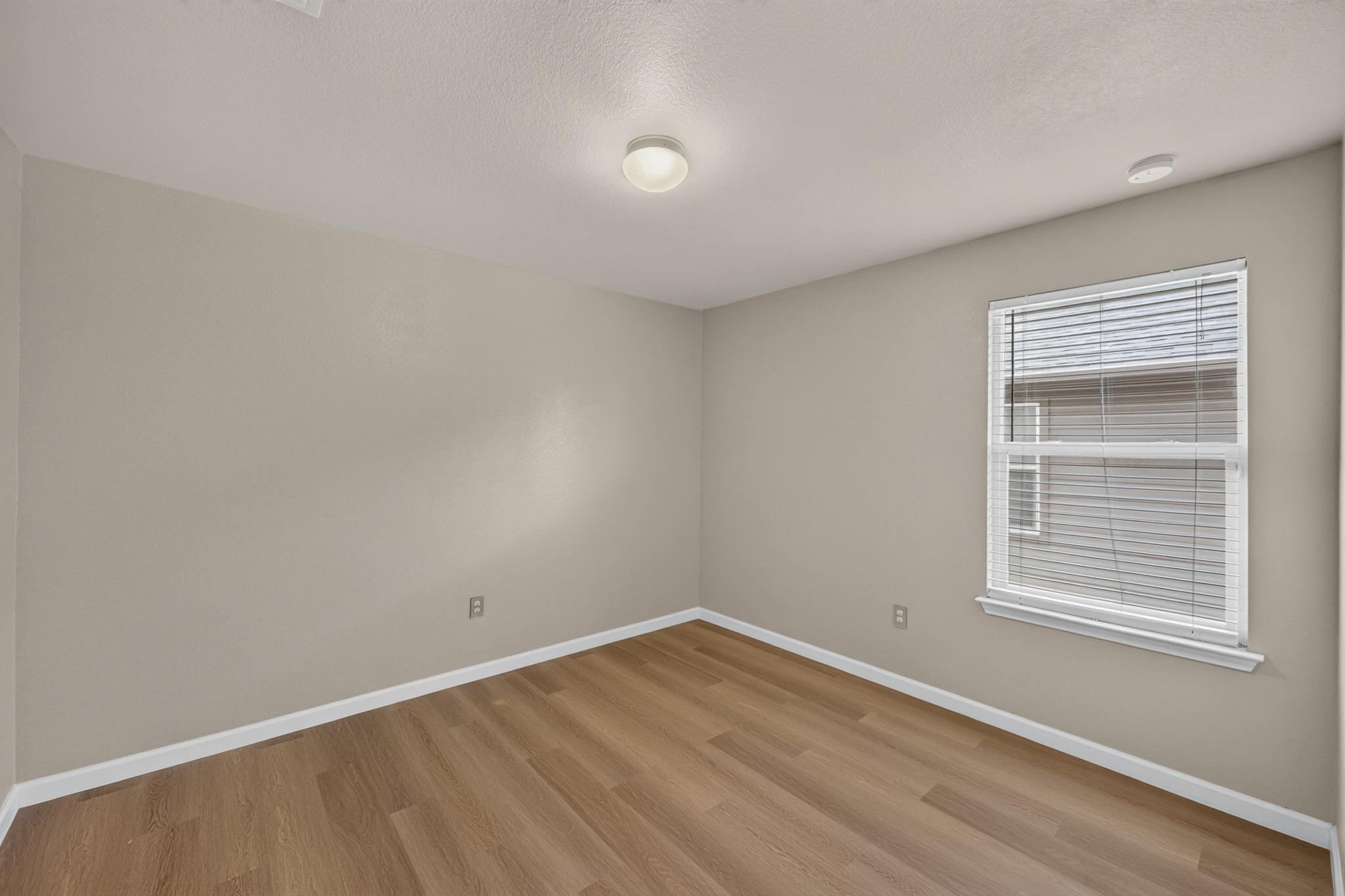 19021 Great Falls Dr Property Photo 17
