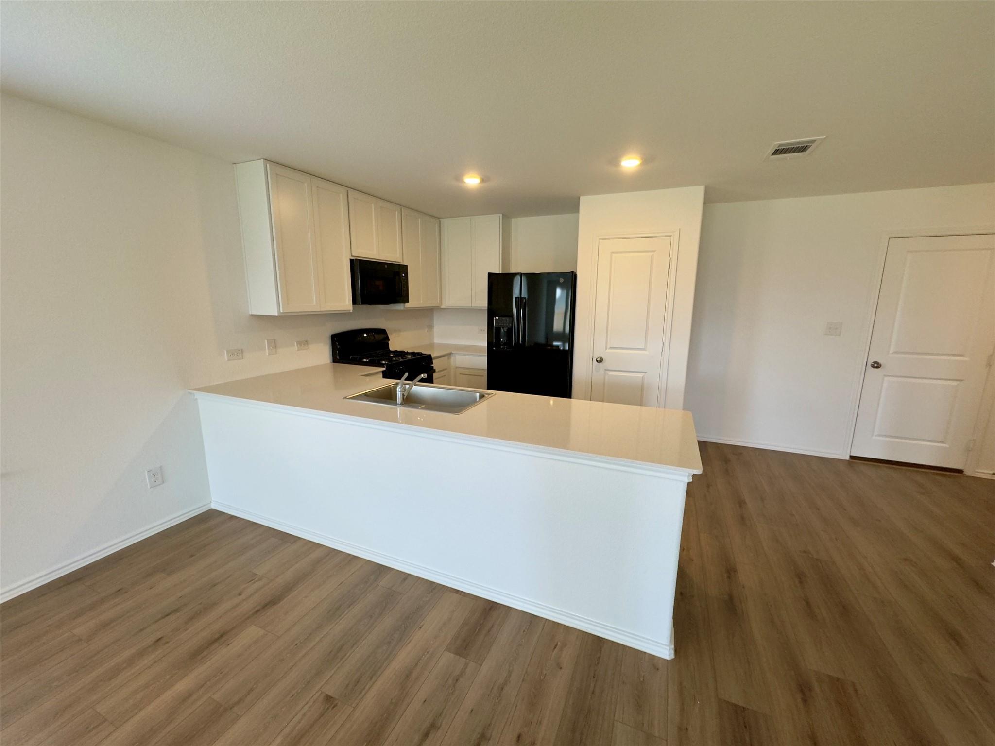 2221 Cumulus Ct Property Photo 8