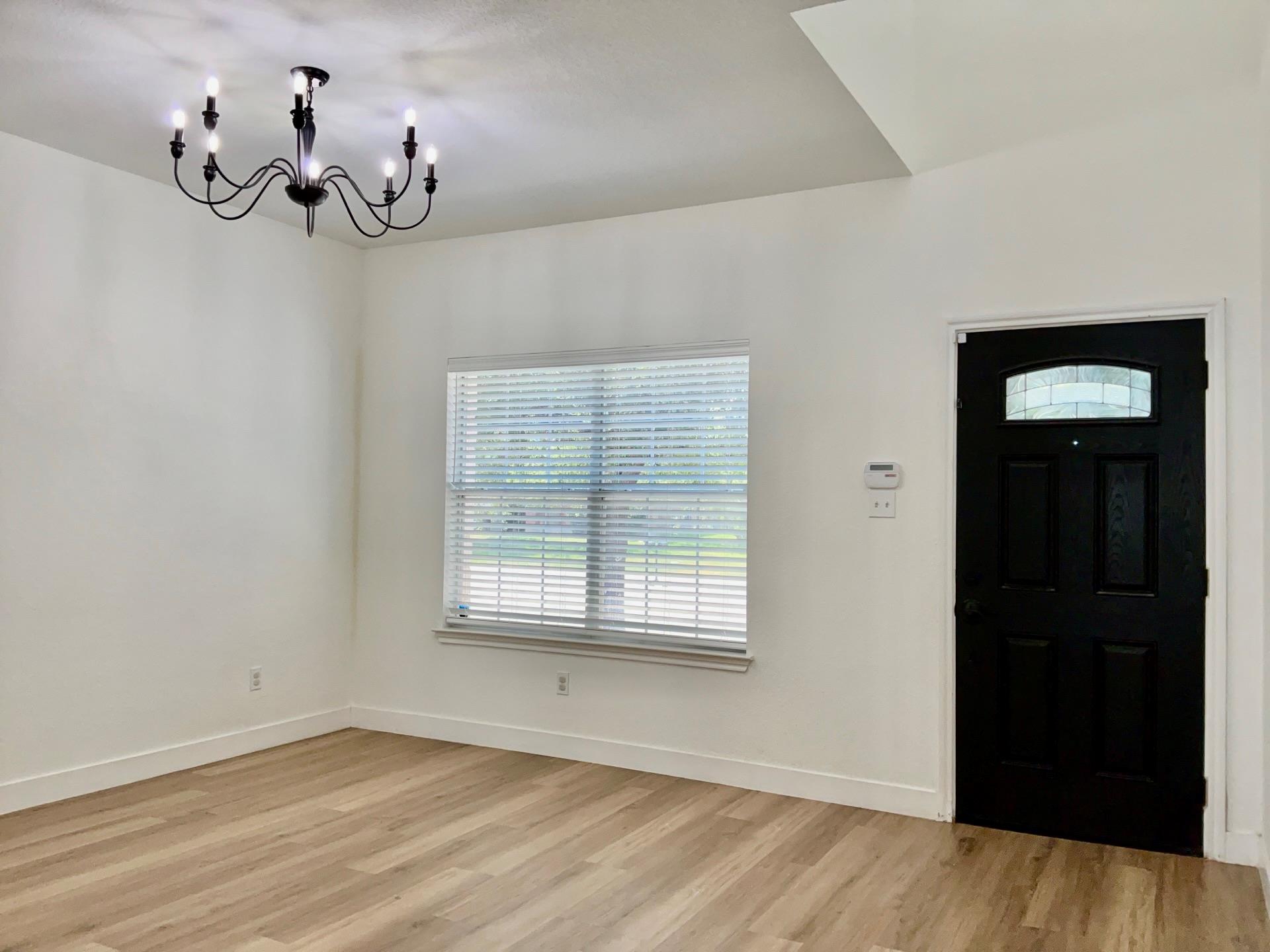 1405 Summercrest Blvd Property Photo 11