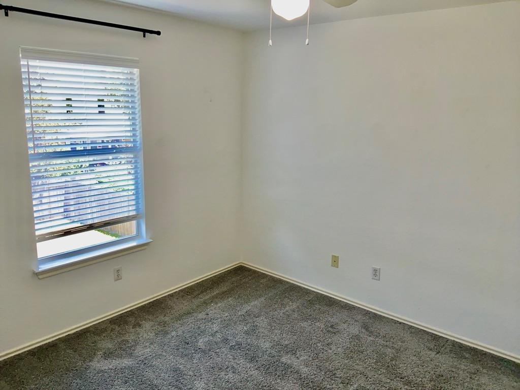 1405 Summercrest Blvd Property Photo 21