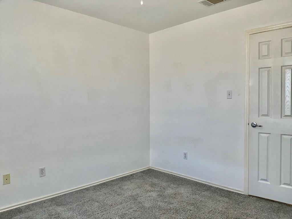 1405 Summercrest Blvd Property Photo 22