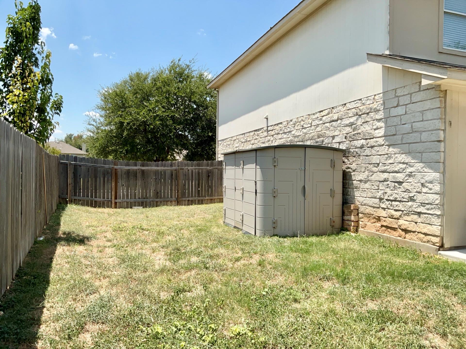1405 Summercrest Blvd Property Photo 30