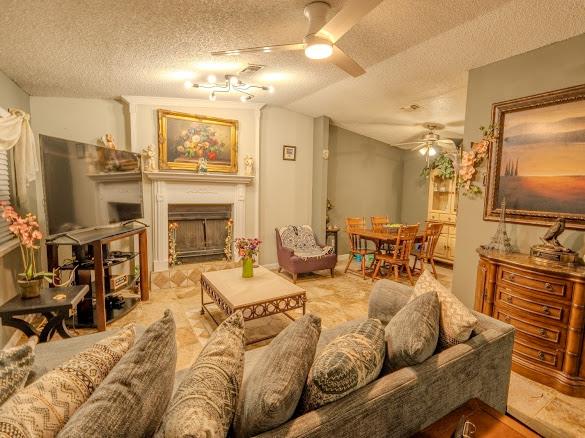 4801 Cabob St Property Photo 3