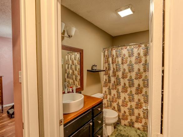 4801 Cabob St Property Photo 10