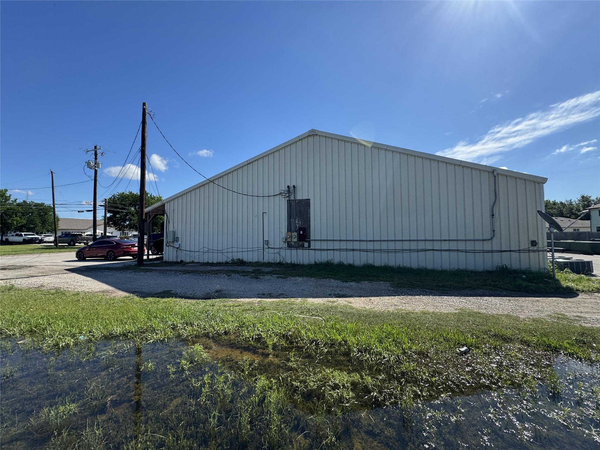 40120a Industrial Park Cir #d Property Photo 2