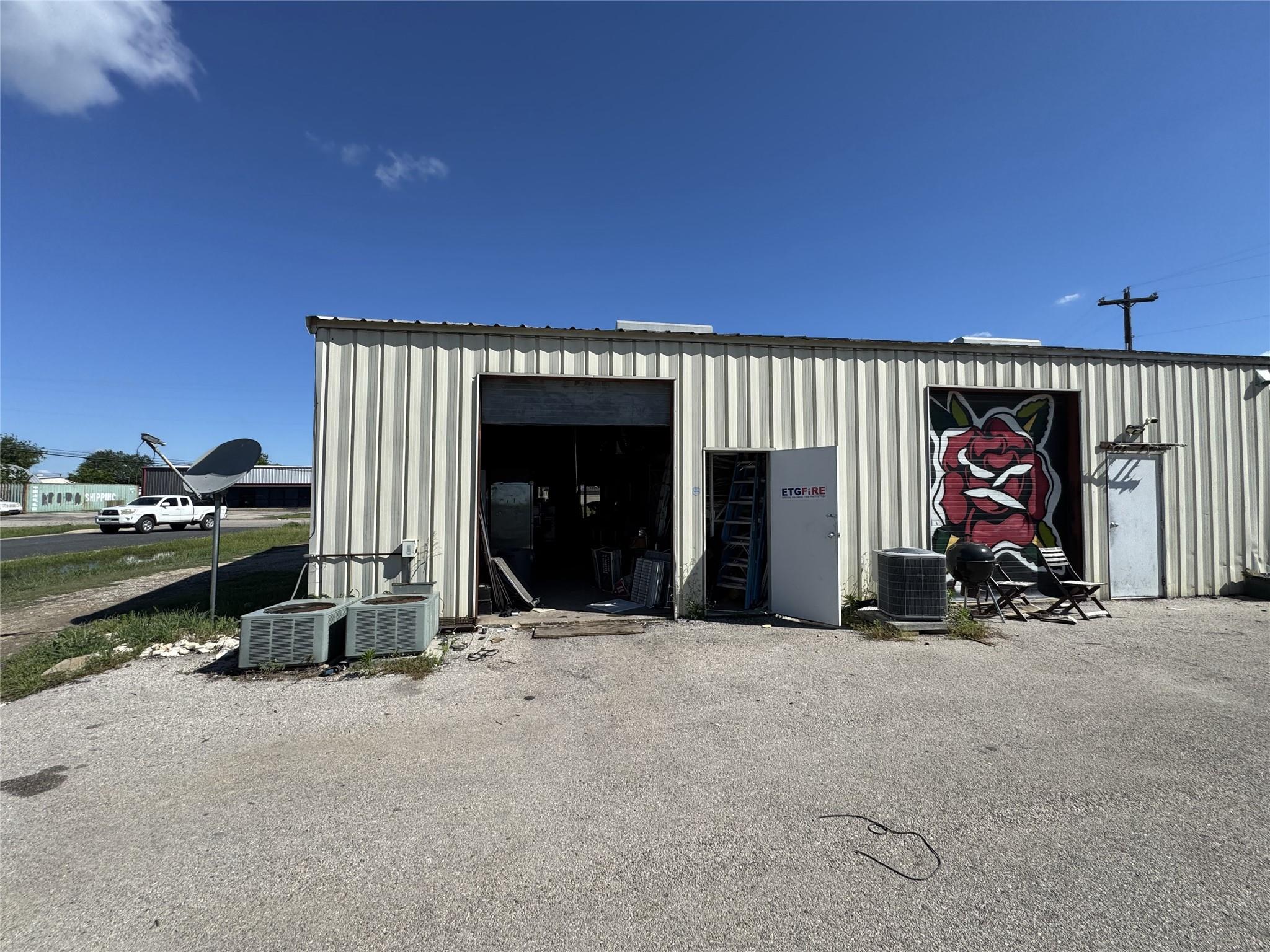 40120a Industrial Park Cir #d Property Photo 3