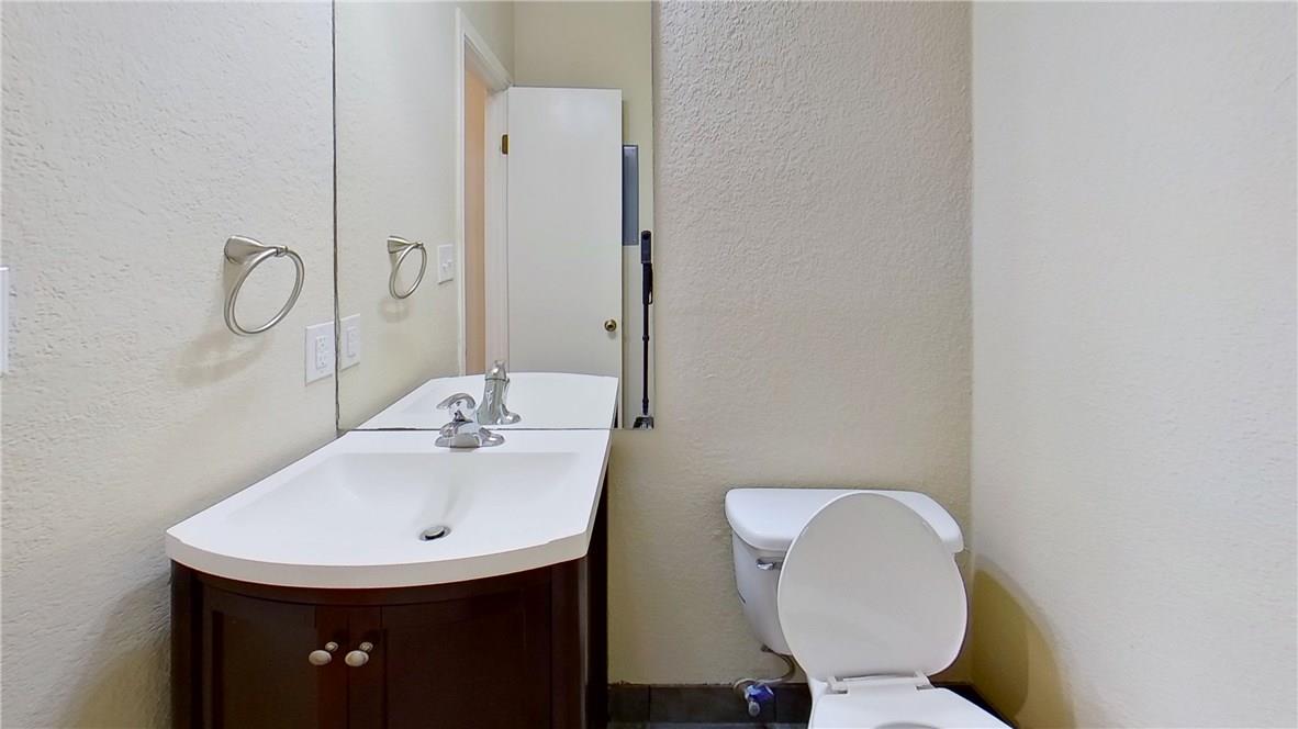 1915 S Austin Ave None #110 Property Photo 12