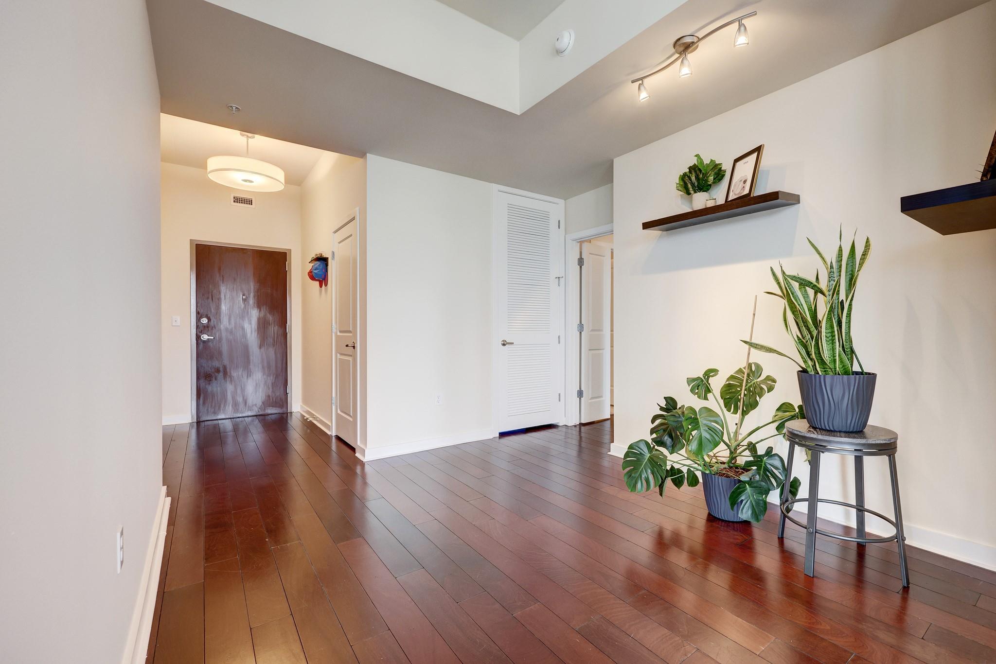 360 Nueces St 1116 Property Photo 9