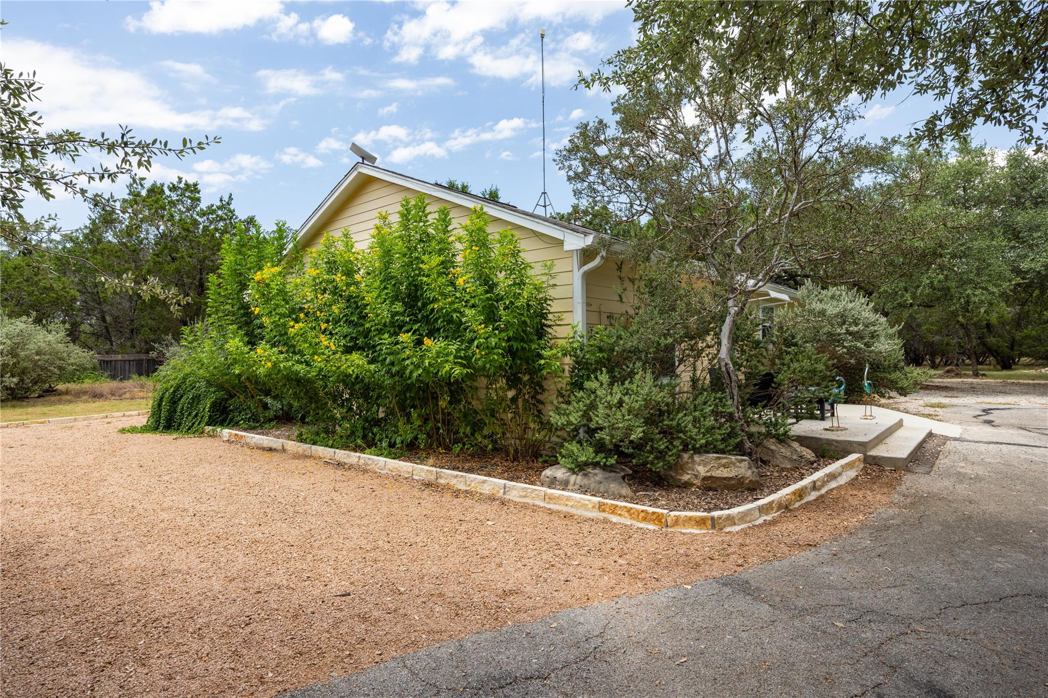 400 Unit A Oak Knob Dr #a Property Photo 4