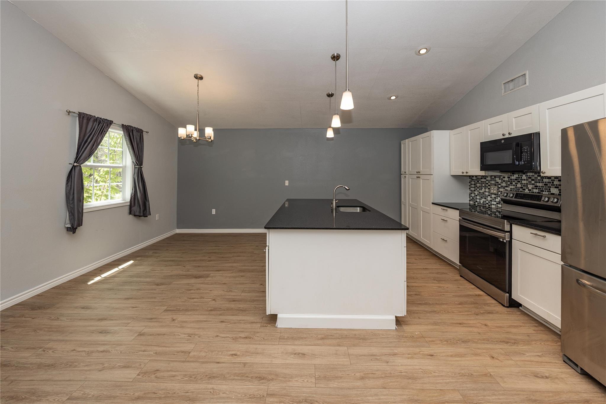 400 Unit A Oak Knob Dr #a Property Photo 7