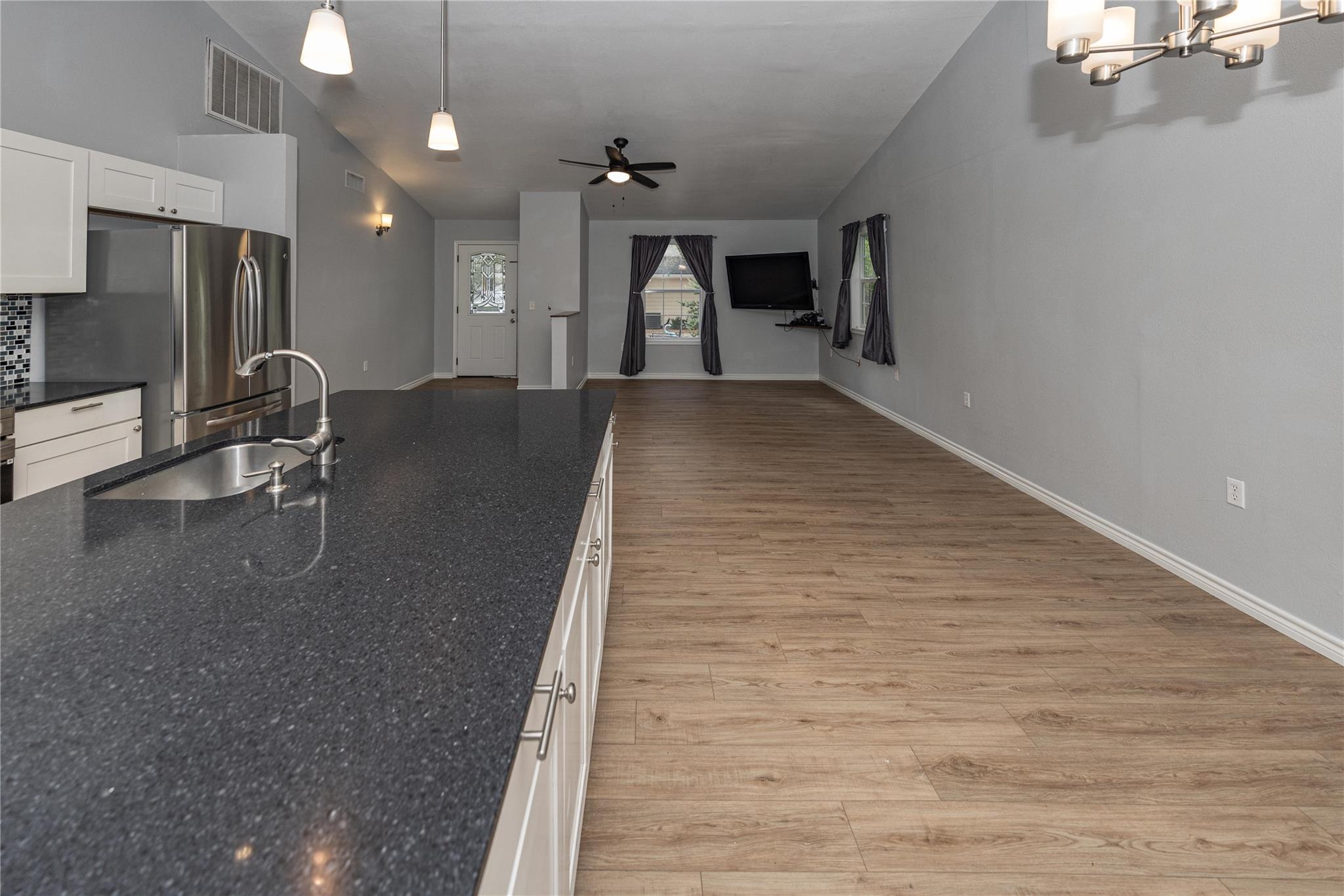 400 Unit A Oak Knob Dr #a Property Photo 9