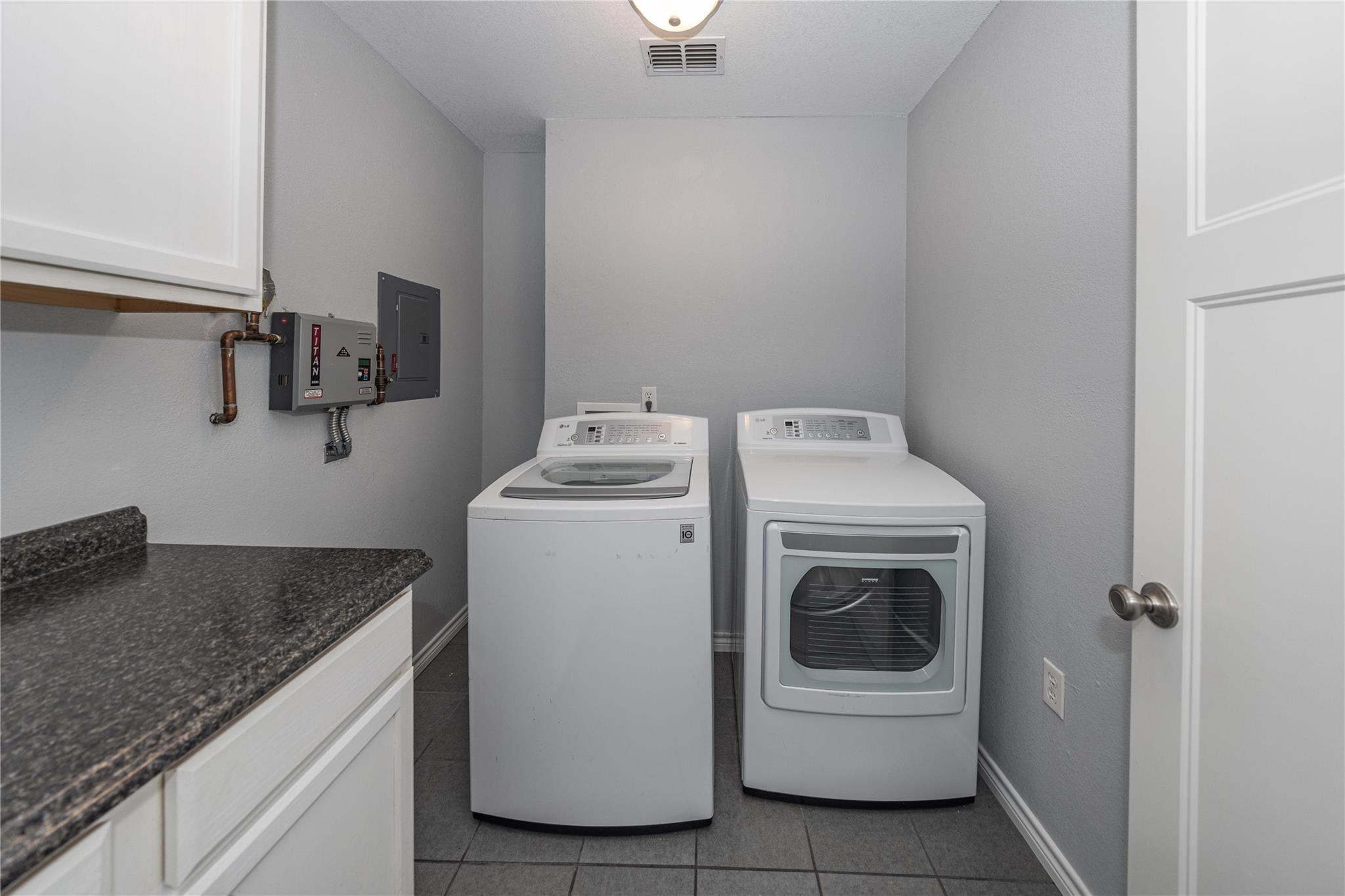 400 Unit A Oak Knob Dr #a Property Photo 15