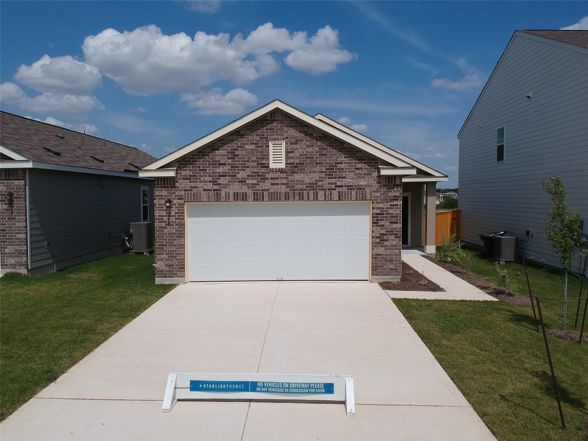 211 Enforcer Loop Property Photo