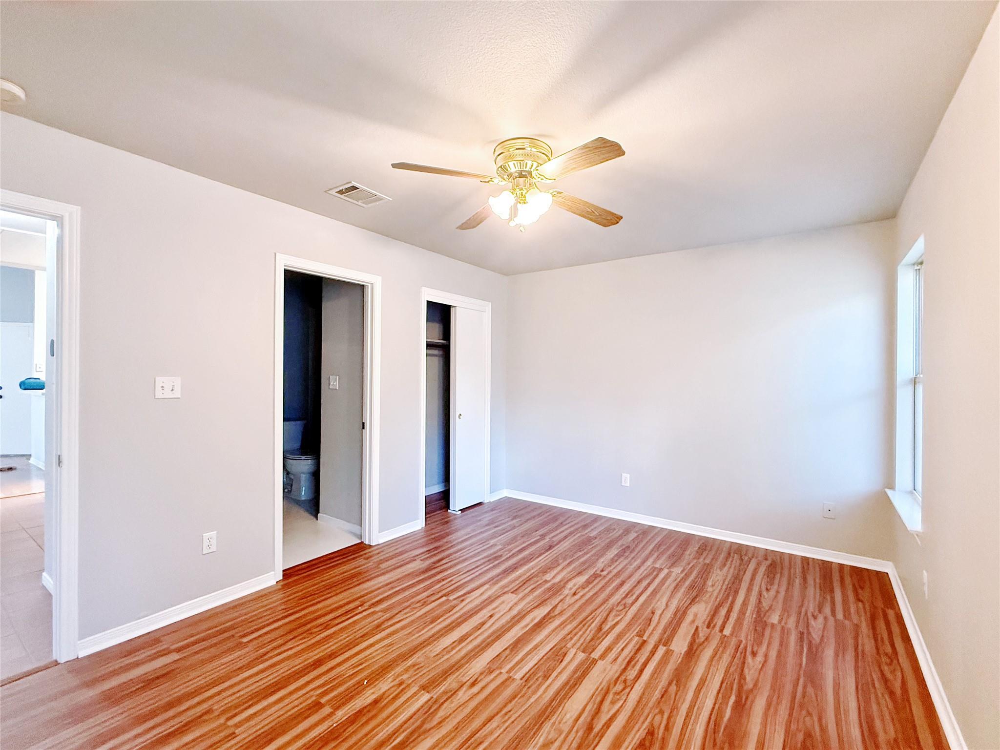 1581 Parkfield Cir Property Photo 9
