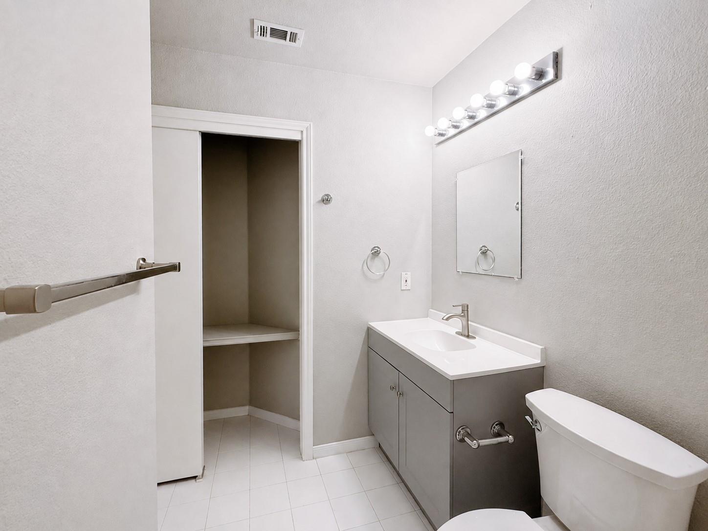 1581 Parkfield Cir Property Photo 11