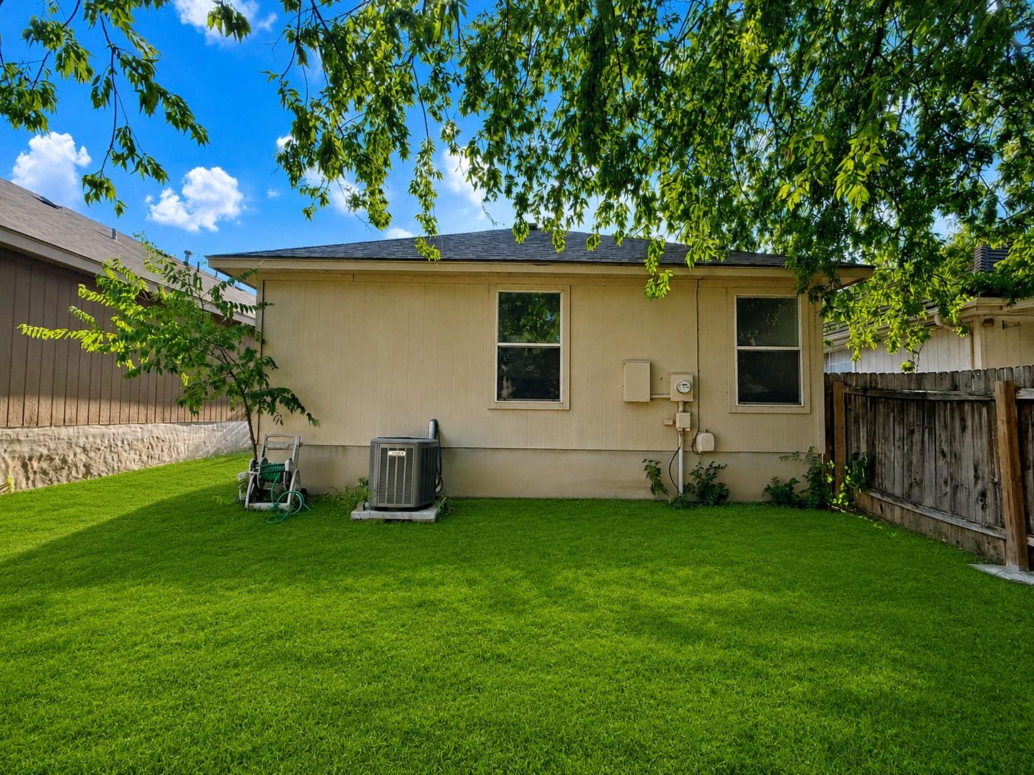 1581 Parkfield Cir Property Photo 16