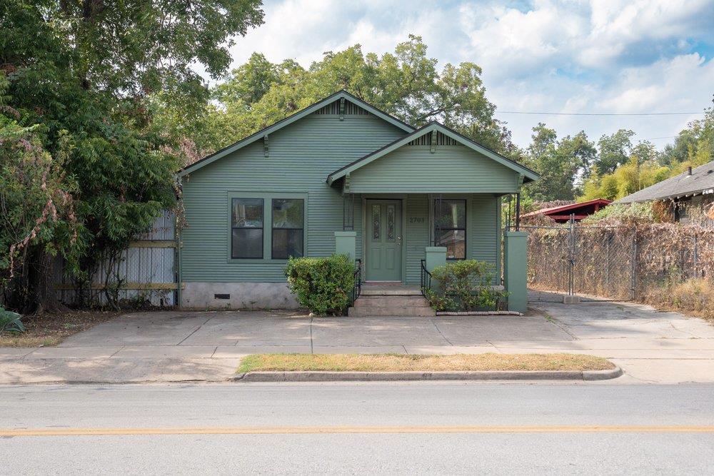 2703 E Cesar Chavez St Property Photo 1