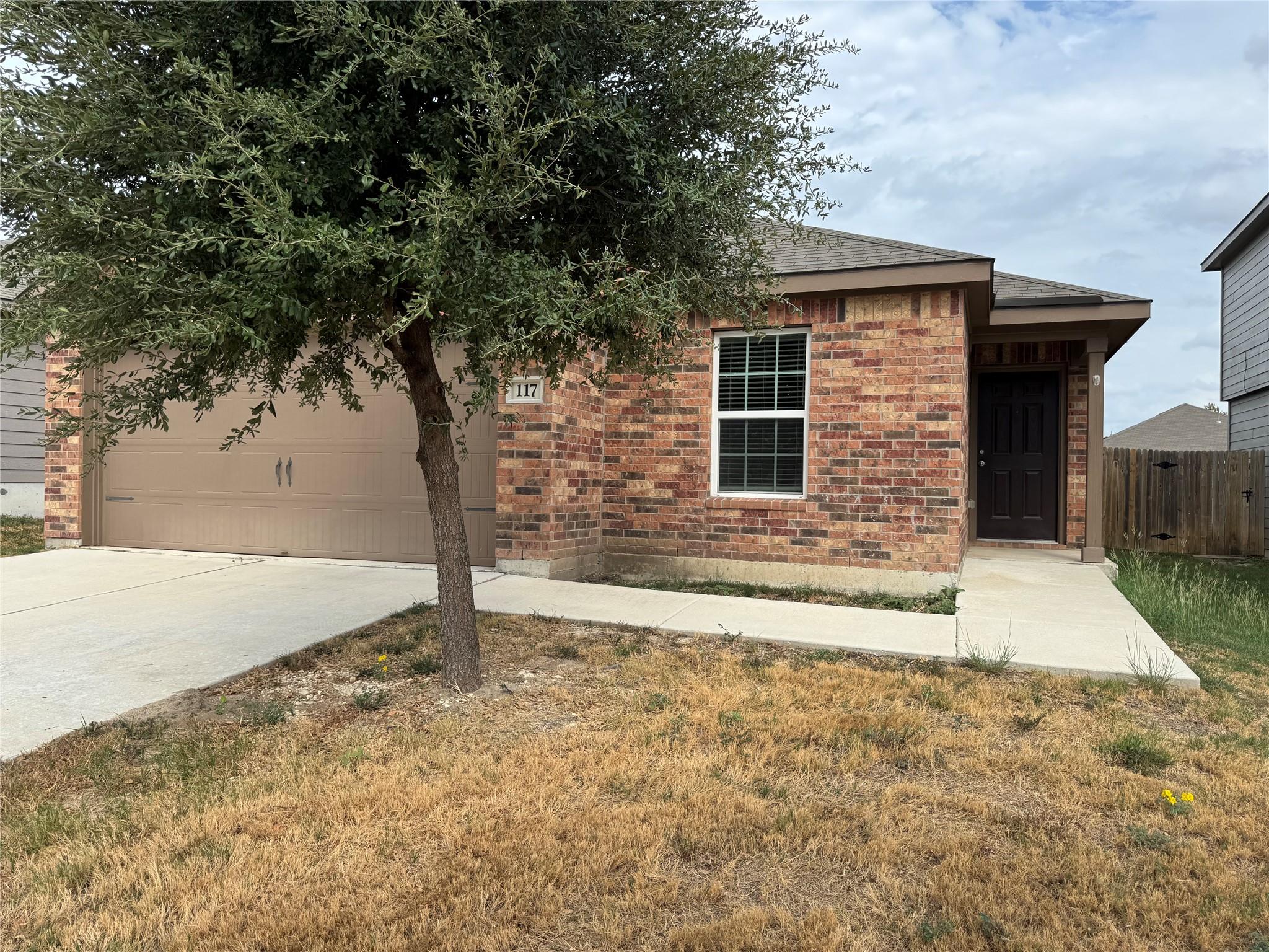 117 Allington Cir Property Photo 1