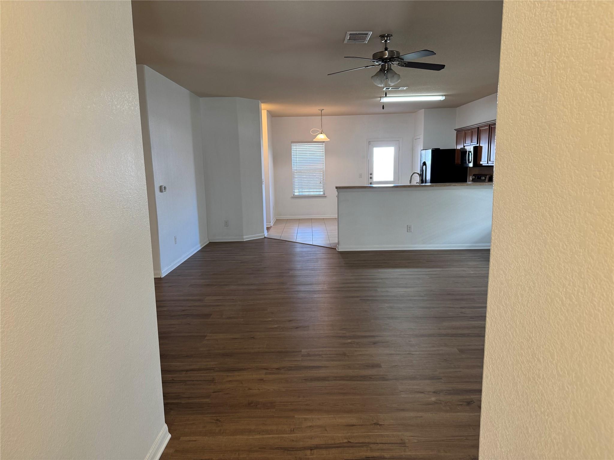 13504 Kearns Dr Property Photo 2