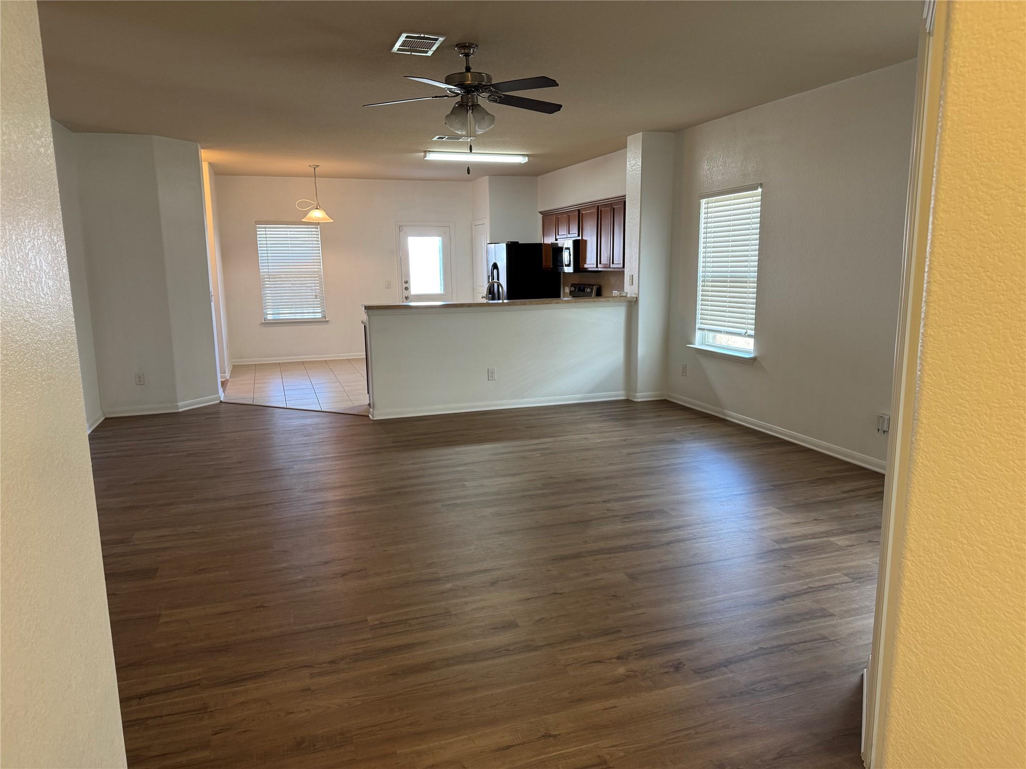 13504 Kearns Dr Property Photo 3