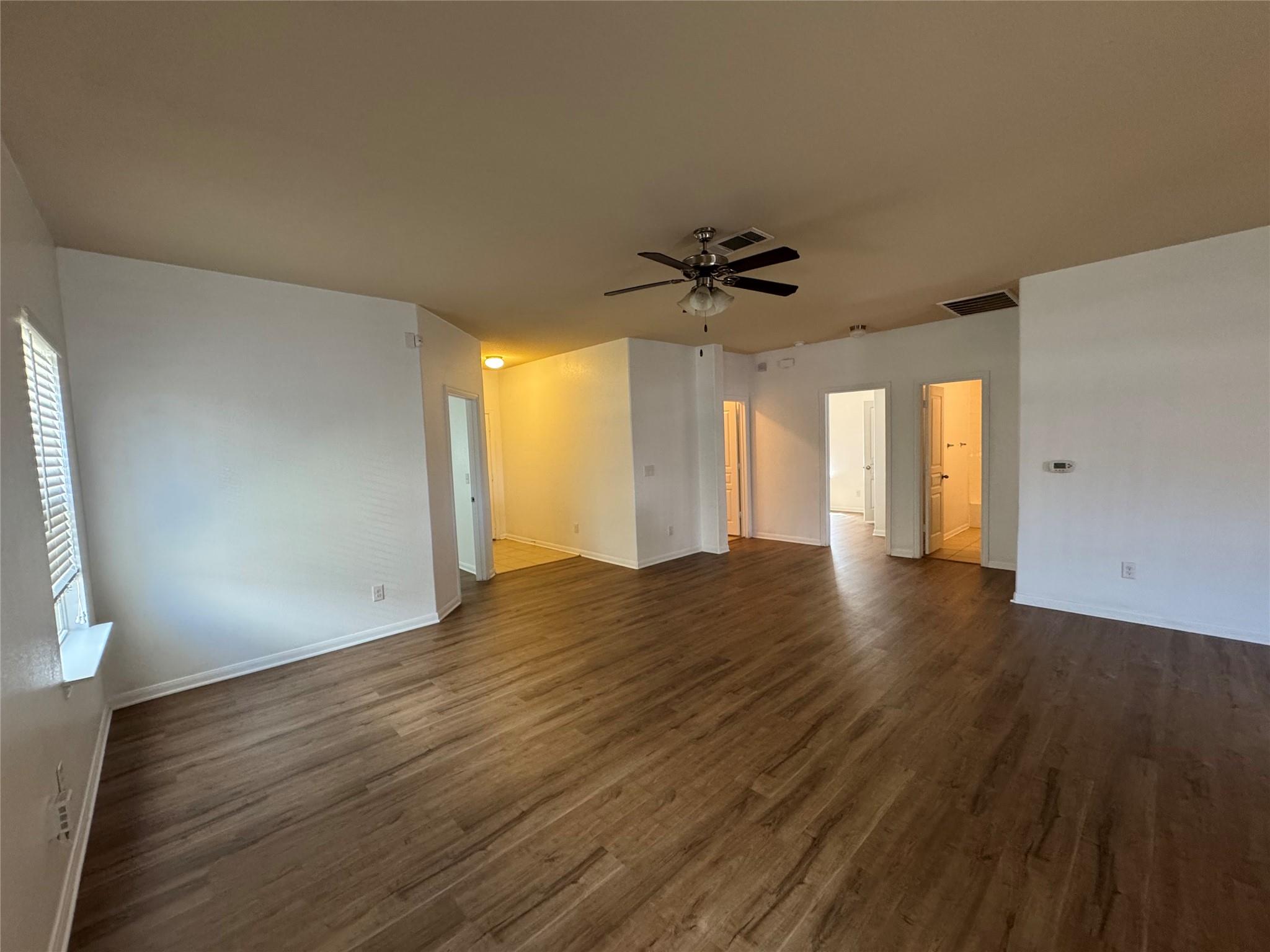 13504 Kearns Dr Property Photo 6