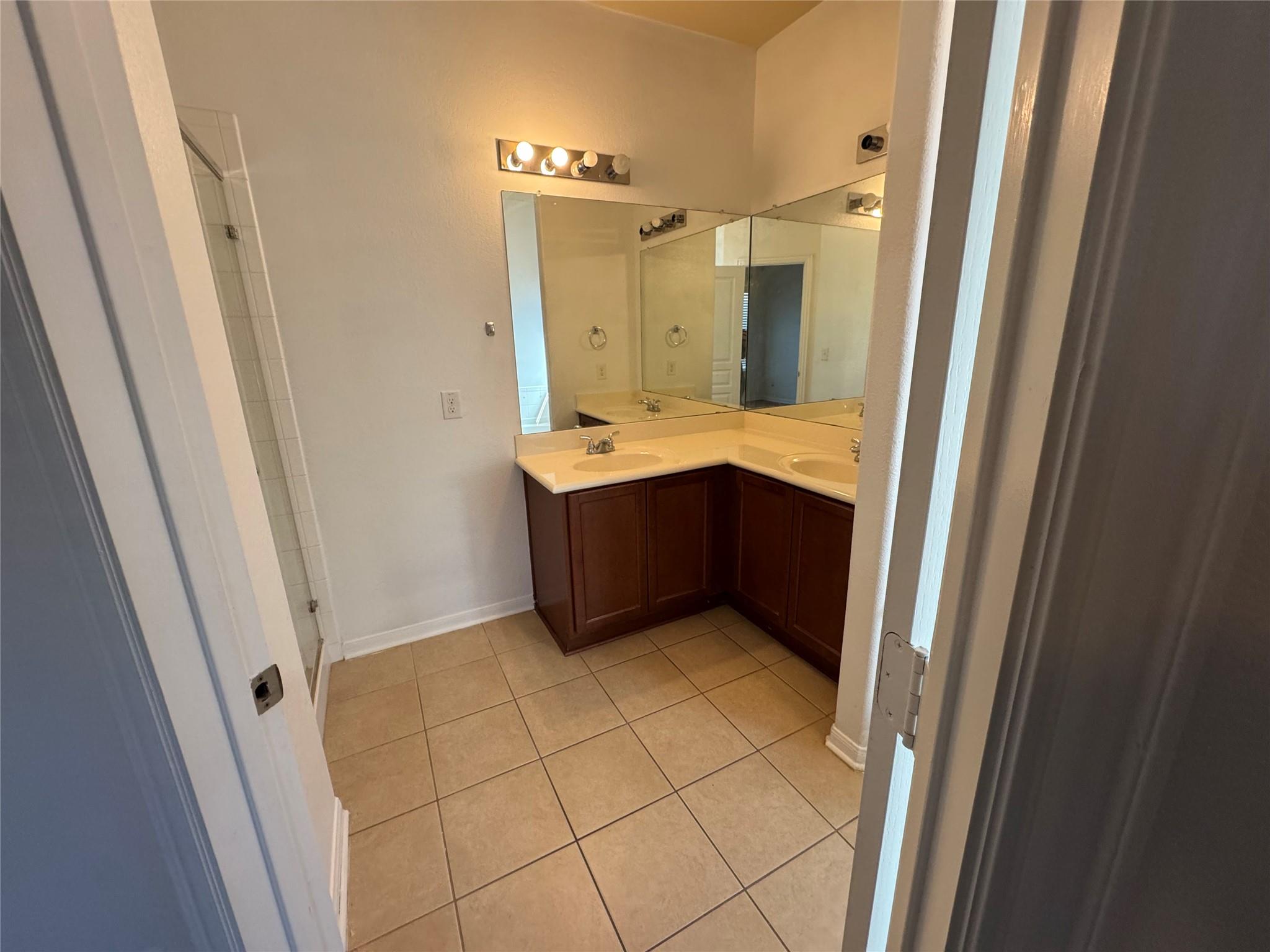 13504 Kearns Dr Property Photo 14