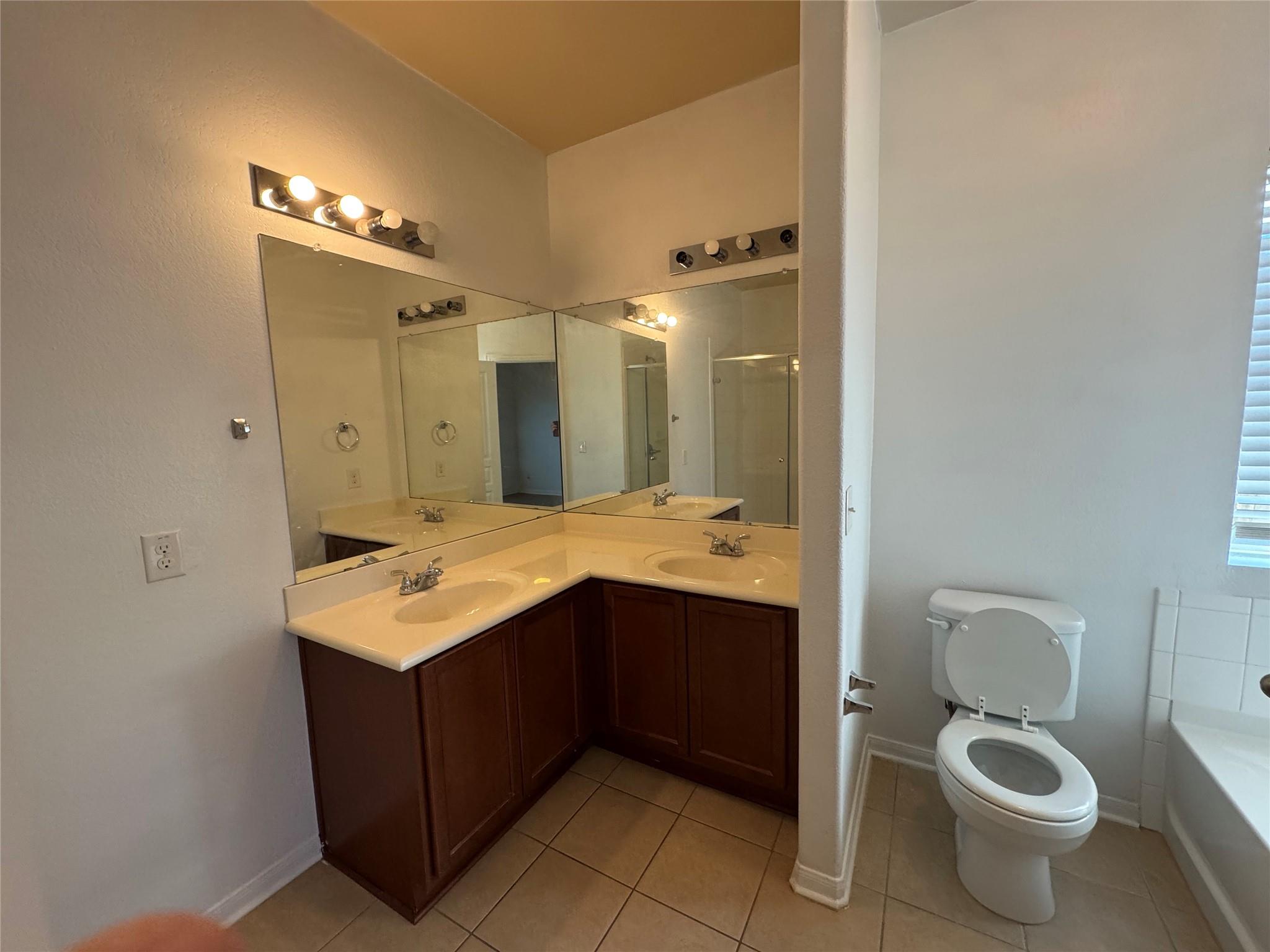13504 Kearns Dr Property Photo 18