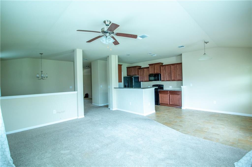 107 Sabine River Dr Property Photo 8
