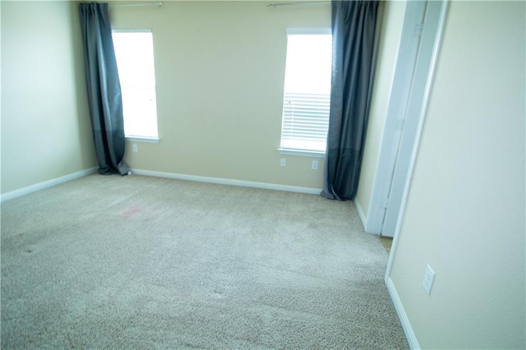 107 Sabine River Dr Property Photo 13