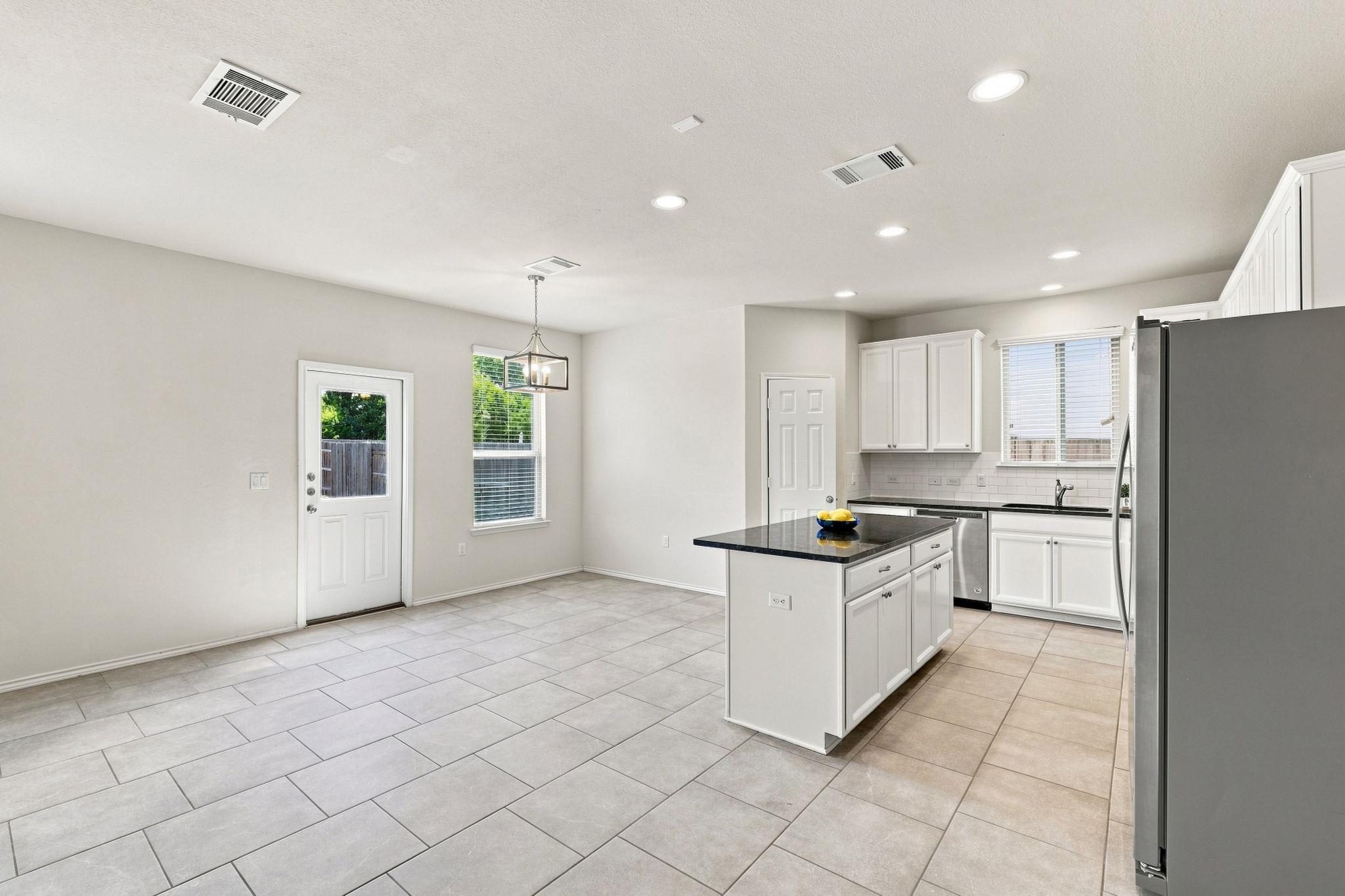 329 Bonnet Blvd Property Photo 5